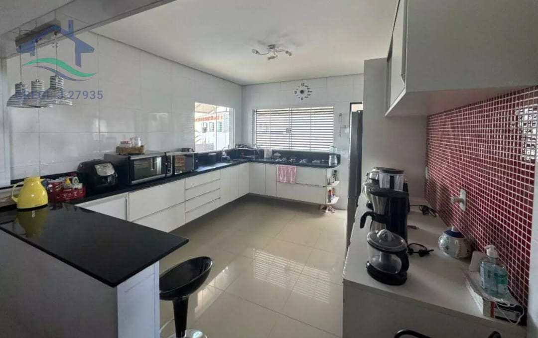 Casa à venda com 3 quartos, 249m² - Foto 8