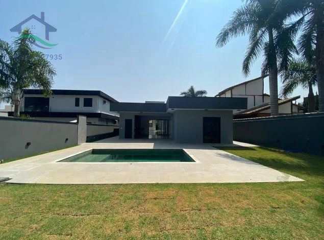 Casa de Condomínio à venda com 3 quartos, 249m² - Foto 1