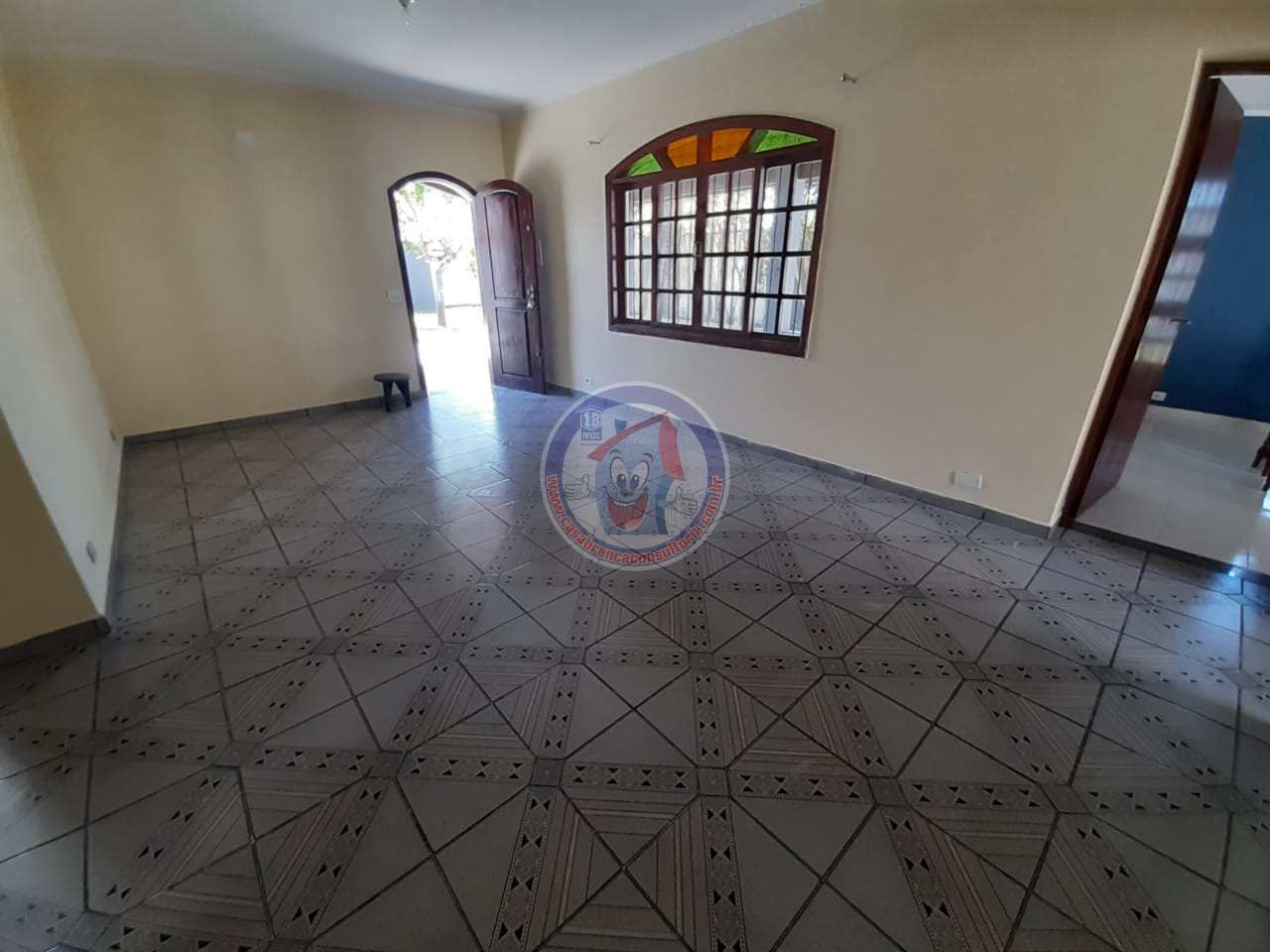 Casa à venda com 3 quartos, 200m² - Foto 18