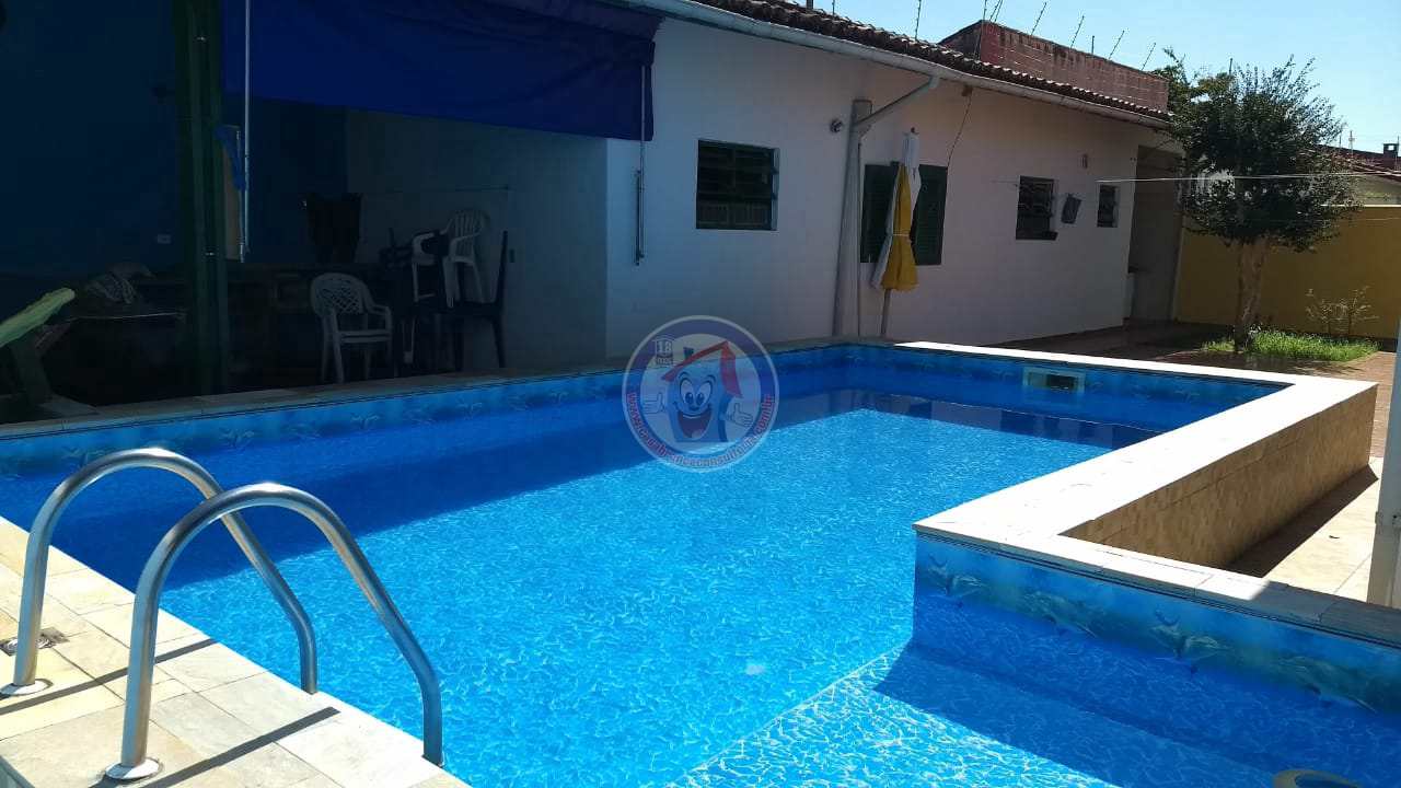 Casa à venda com 3 quartos, 355m² - Foto 1