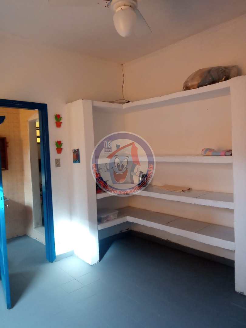 Casa à venda com 2 quartos, 90m² - Foto 12