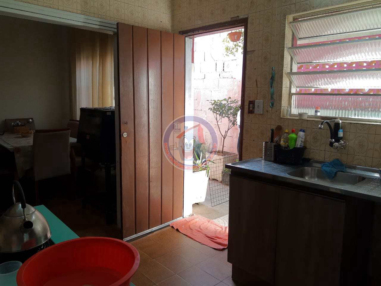 Casa à venda com 2 quartos, 80m² - Foto 4