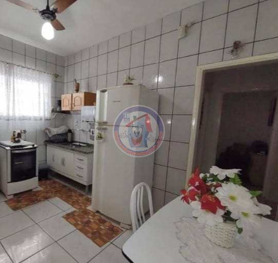 Casa à venda com 2 quartos, 114m² - Foto 4