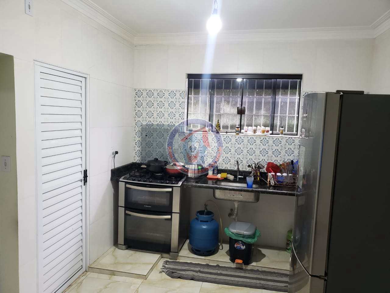 Casa à venda com 3 quartos, 150m² - Foto 3