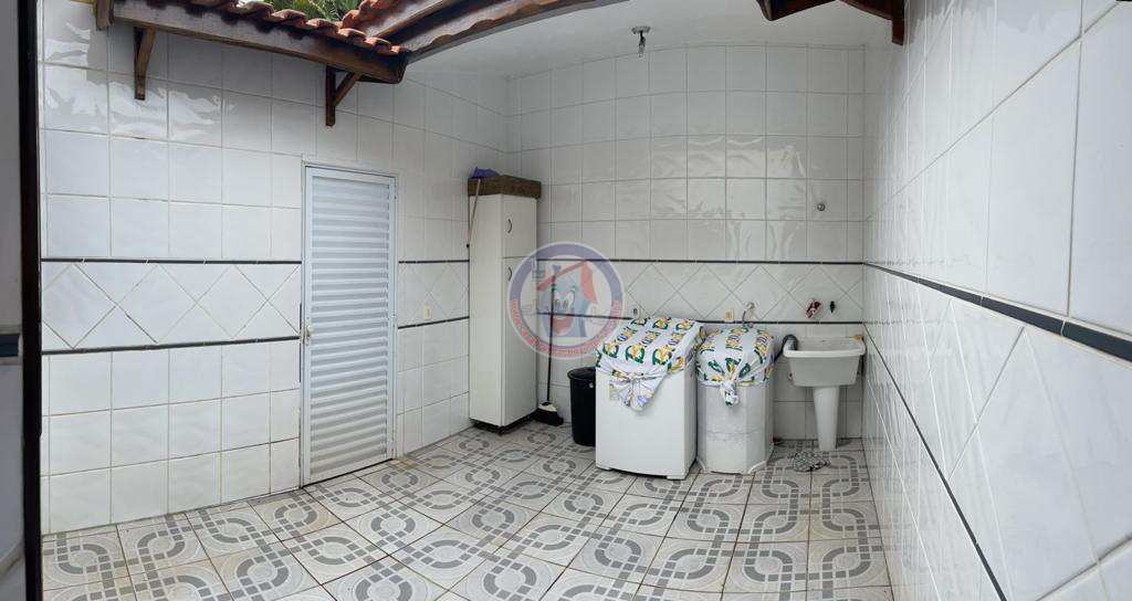 Casa à venda com 2 quartos, 130m² - Foto 14