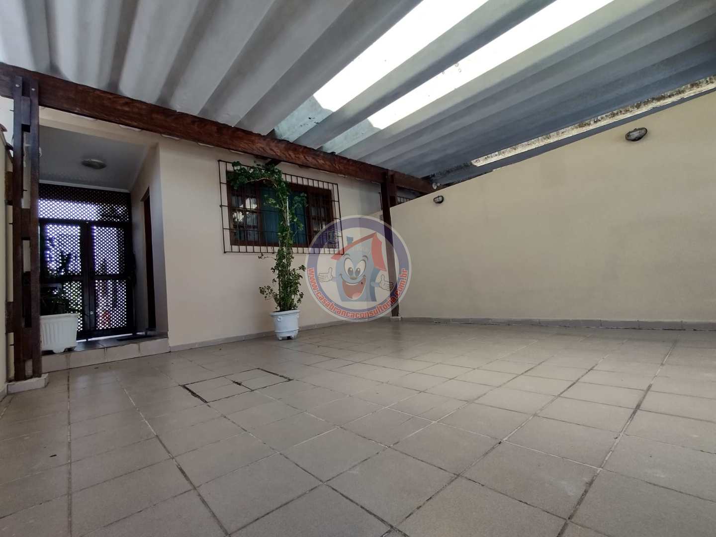 Sobrado à venda com 2 quartos, 100m² - Foto 1