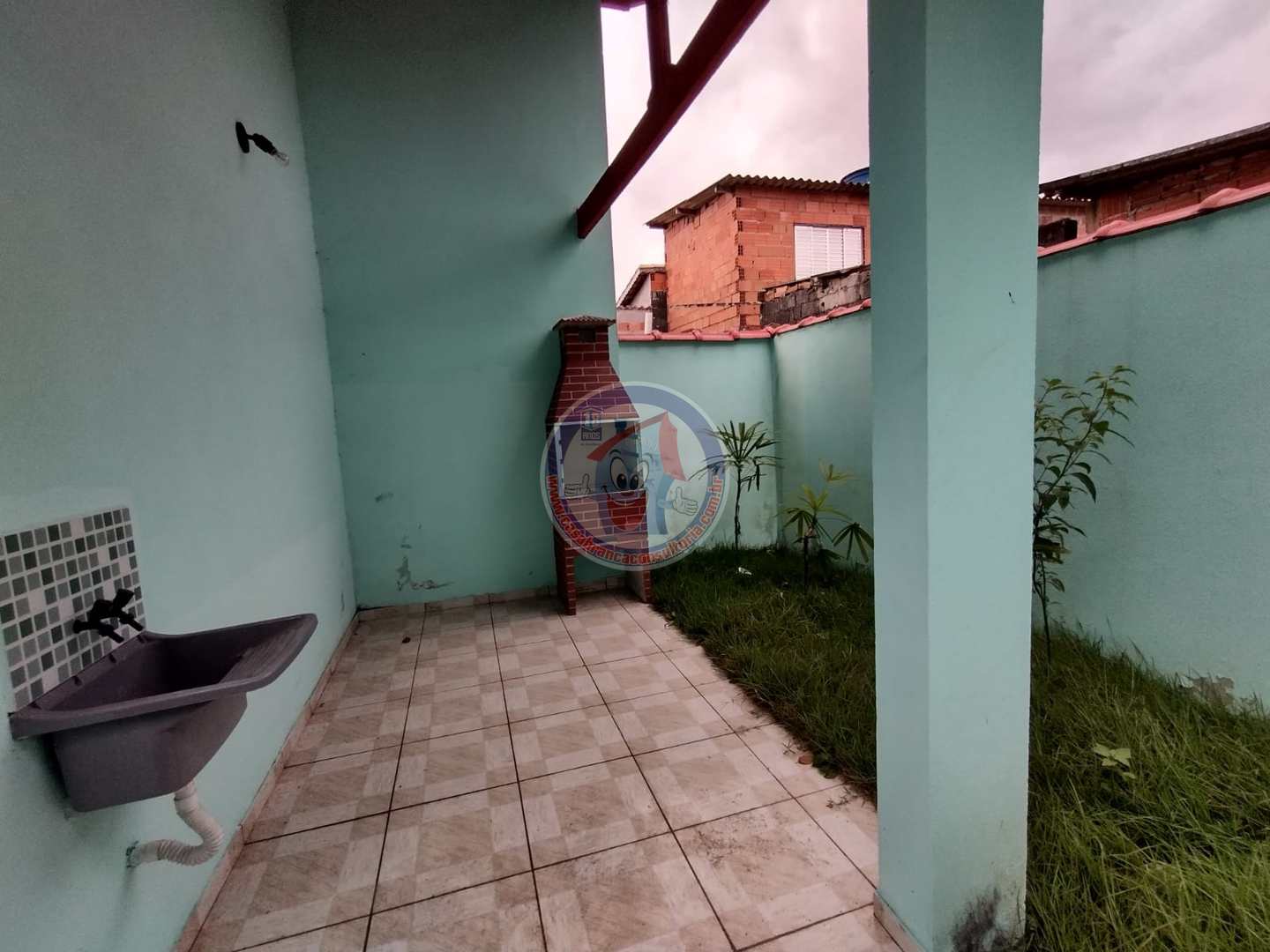 Casa à venda com 2 quartos, 60m² - Foto 7