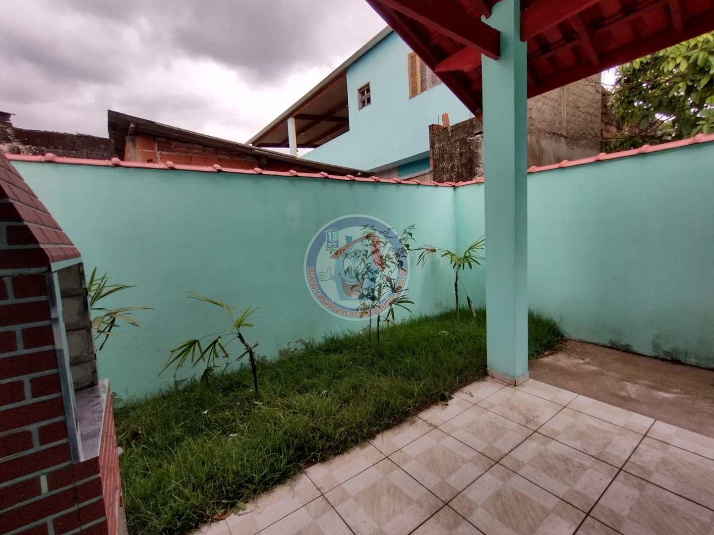 Casa à venda com 2 quartos, 60m² - Foto 9