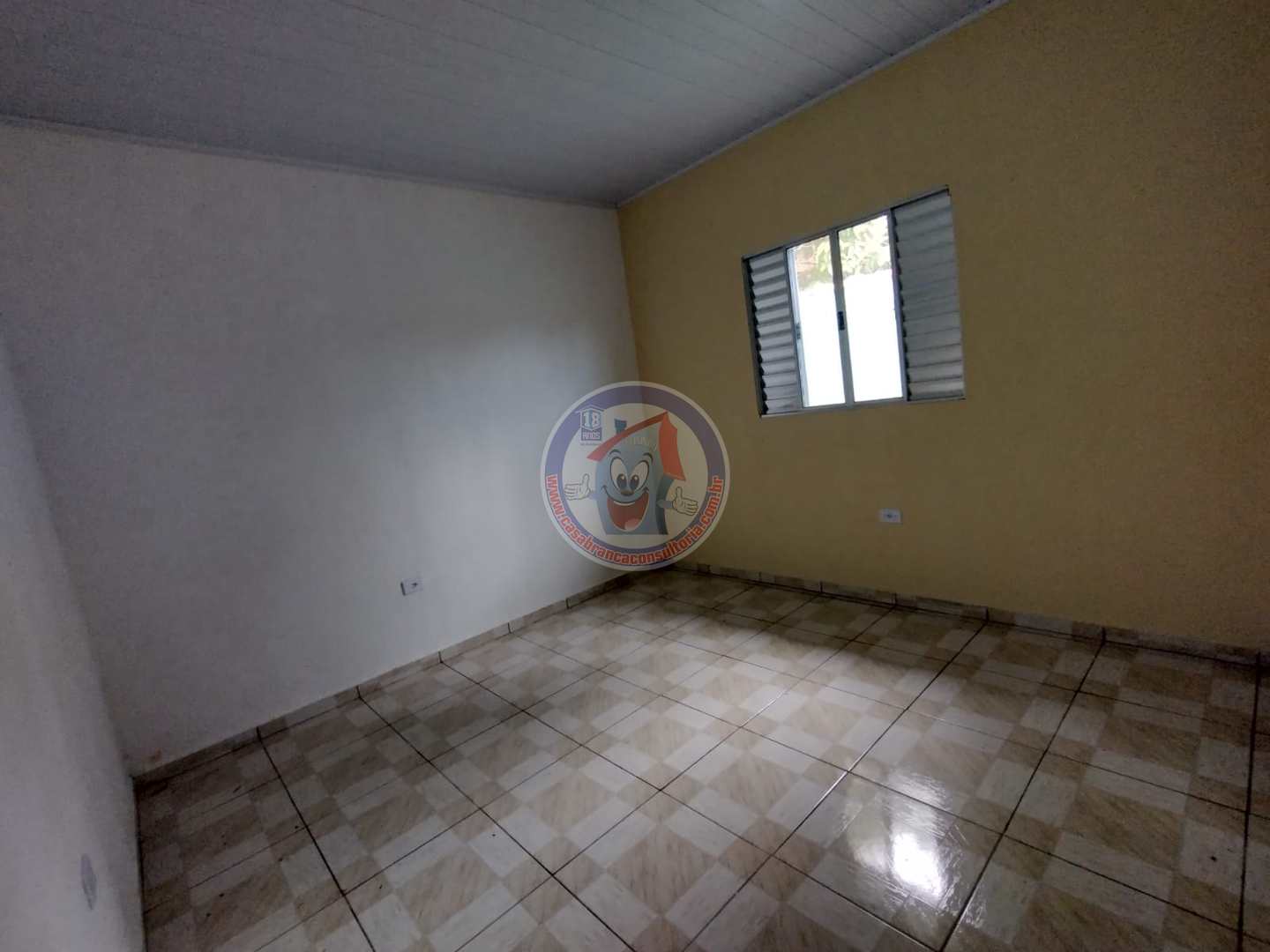 Casa à venda com 2 quartos, 60m² - Foto 4