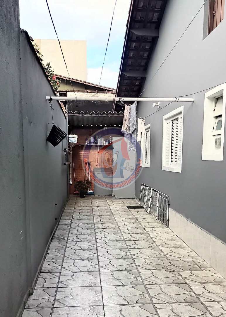 Casa à venda com 2 quartos, 70m² - Foto 14