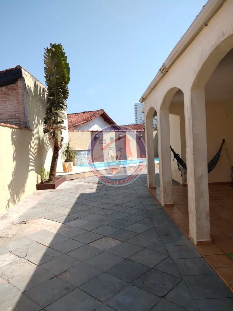 Casa à venda com 3 quartos, 205m² - Foto 4