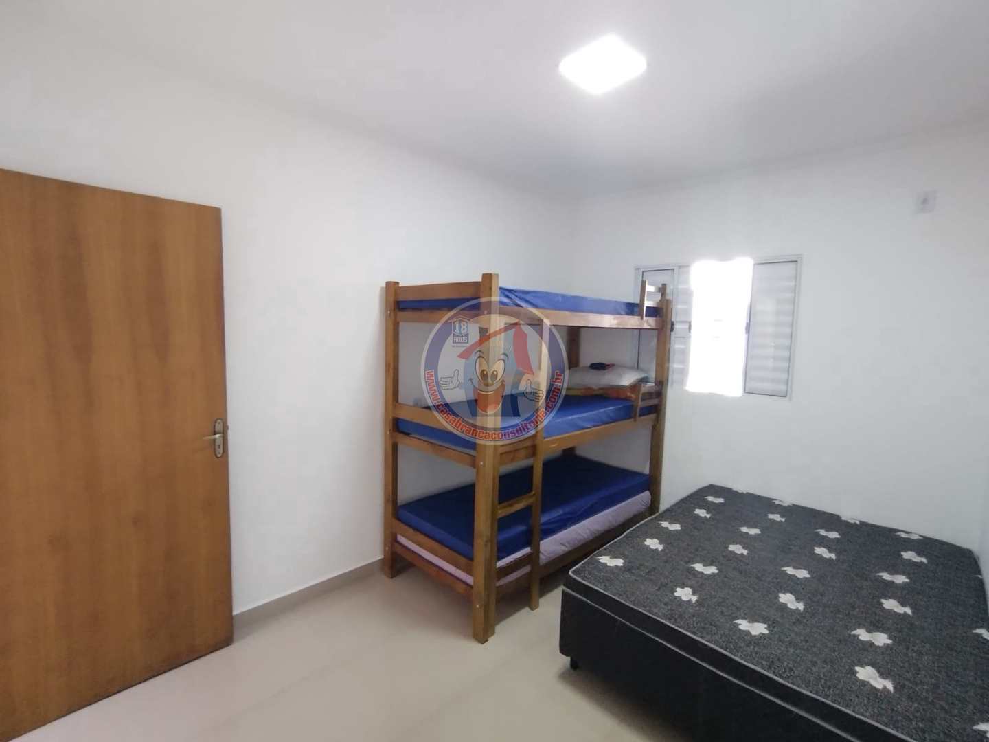 Casa à venda com 3 quartos, 100m² - Foto 17