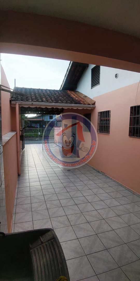 Casa à venda com 2 quartos, 80m² - Foto 2