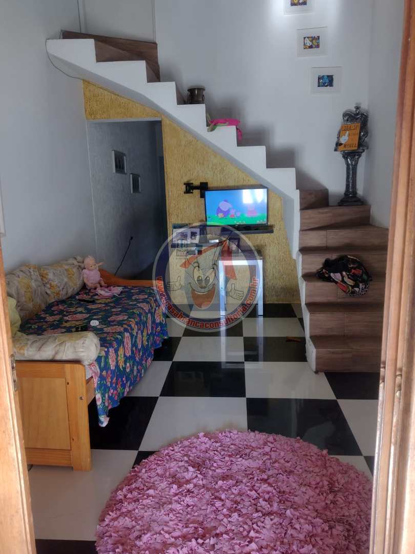 Casa à venda com 3 quartos, 80m² - Foto 4