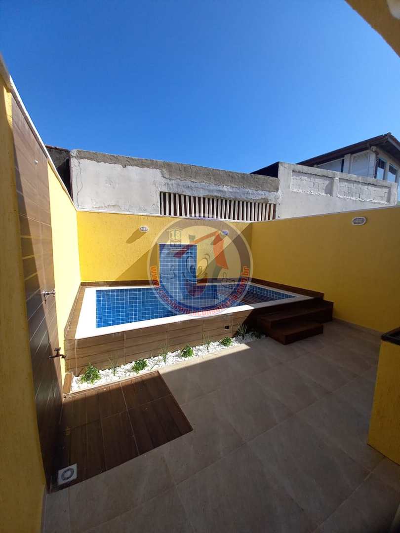 Casa à venda com 2 quartos, 63m² - Foto 1