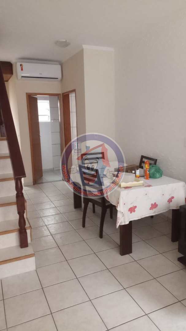 Sobrado à venda e aluguel com 3 quartos, 98m² - Foto 1