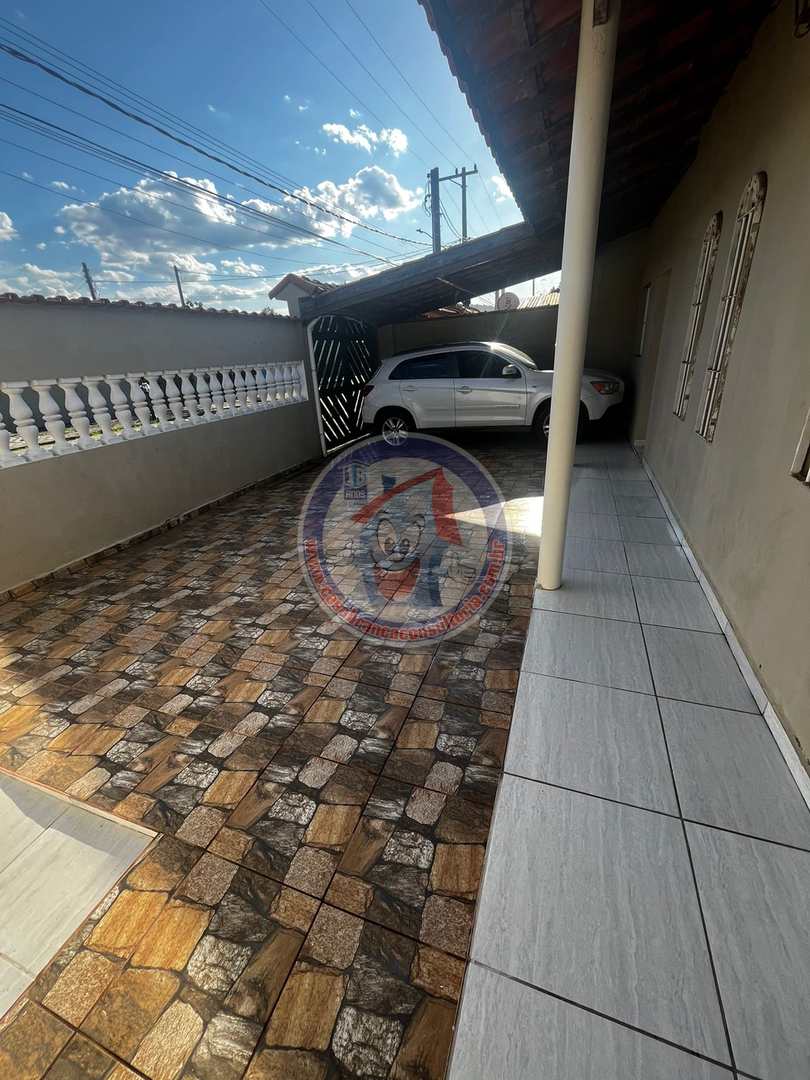 Casa à venda com 2 quartos, 79m² - Foto 4