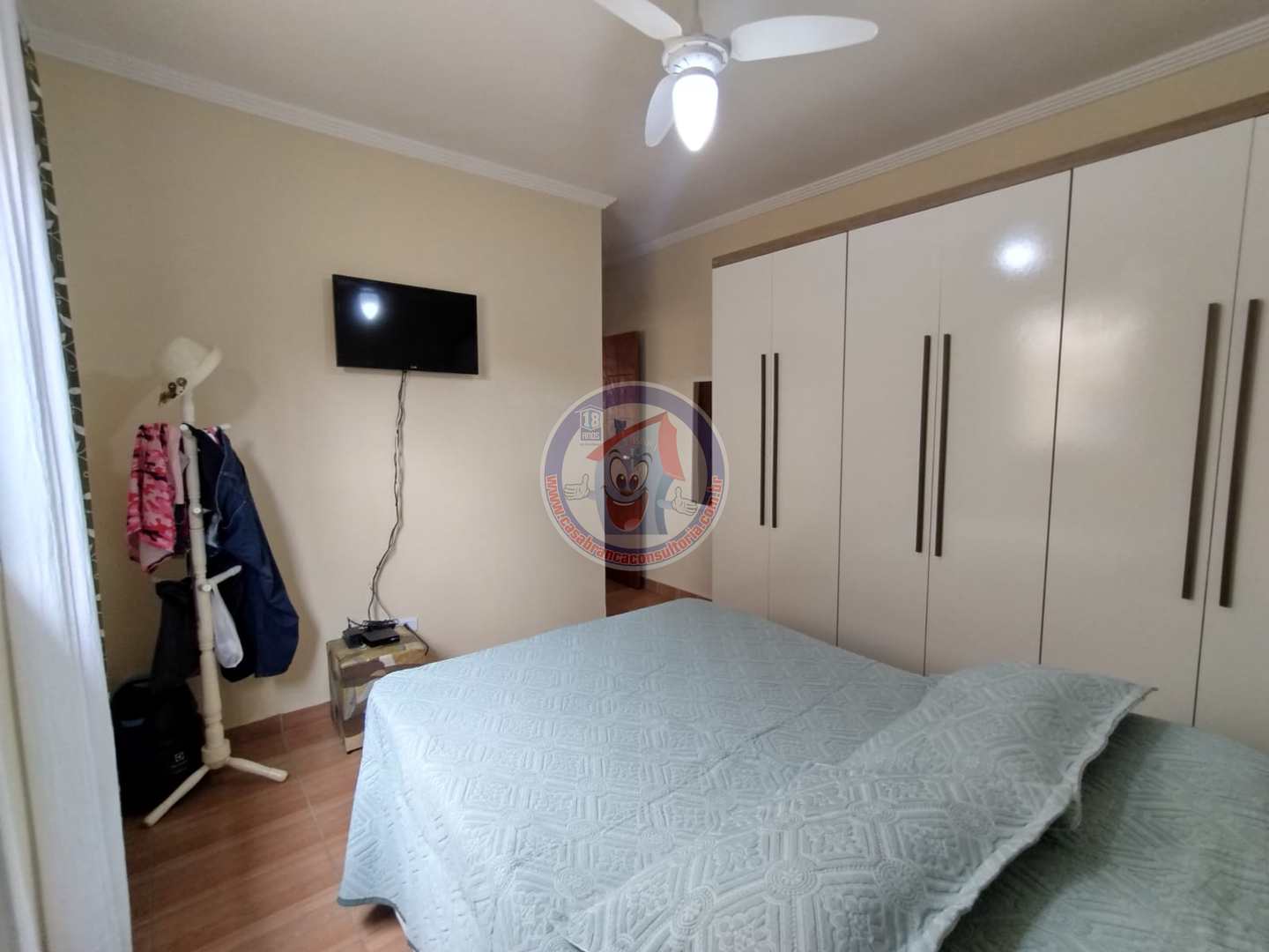 Casa à venda com 2 quartos, 66m² - Foto 9