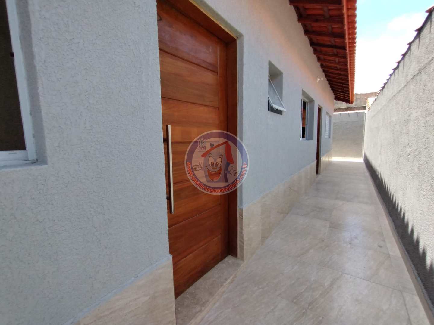 Casa à venda com 2 quartos, 67m² - Foto 2