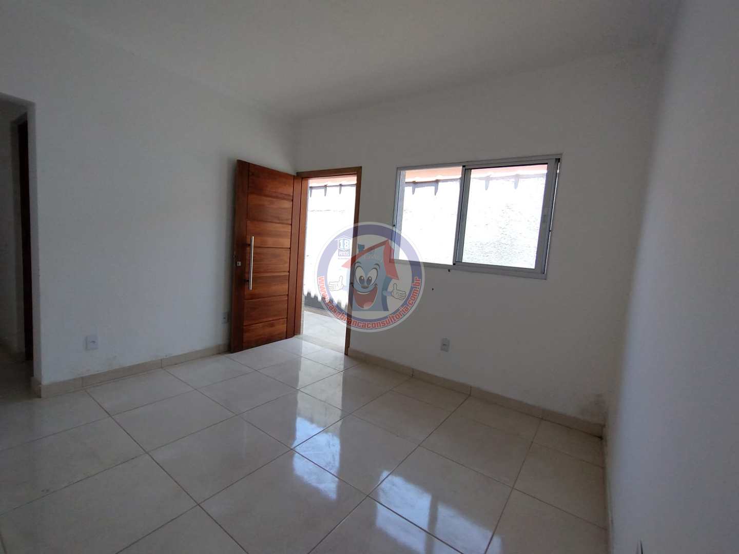 Casa à venda com 2 quartos, 67m² - Foto 4