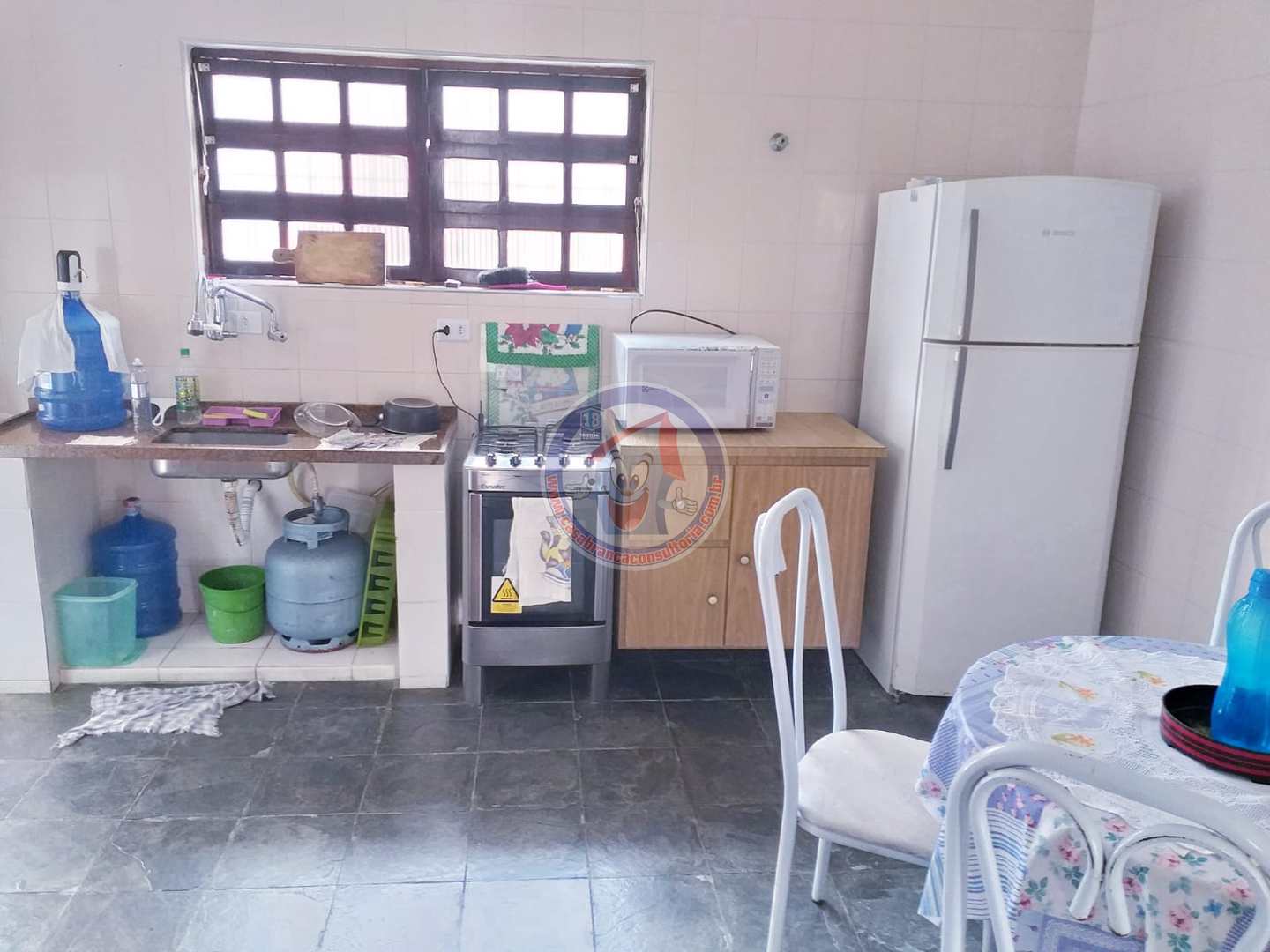 Casa à venda com 3 quartos, 176m² - Foto 4