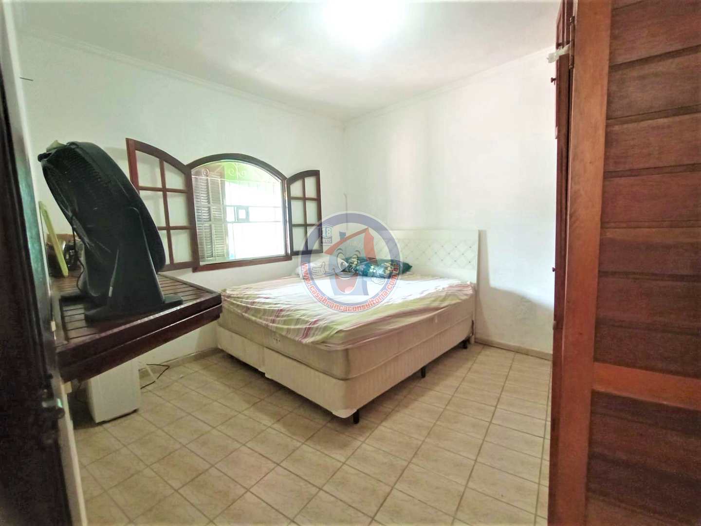 Casa à venda com 3 quartos, 180m² - Foto 18