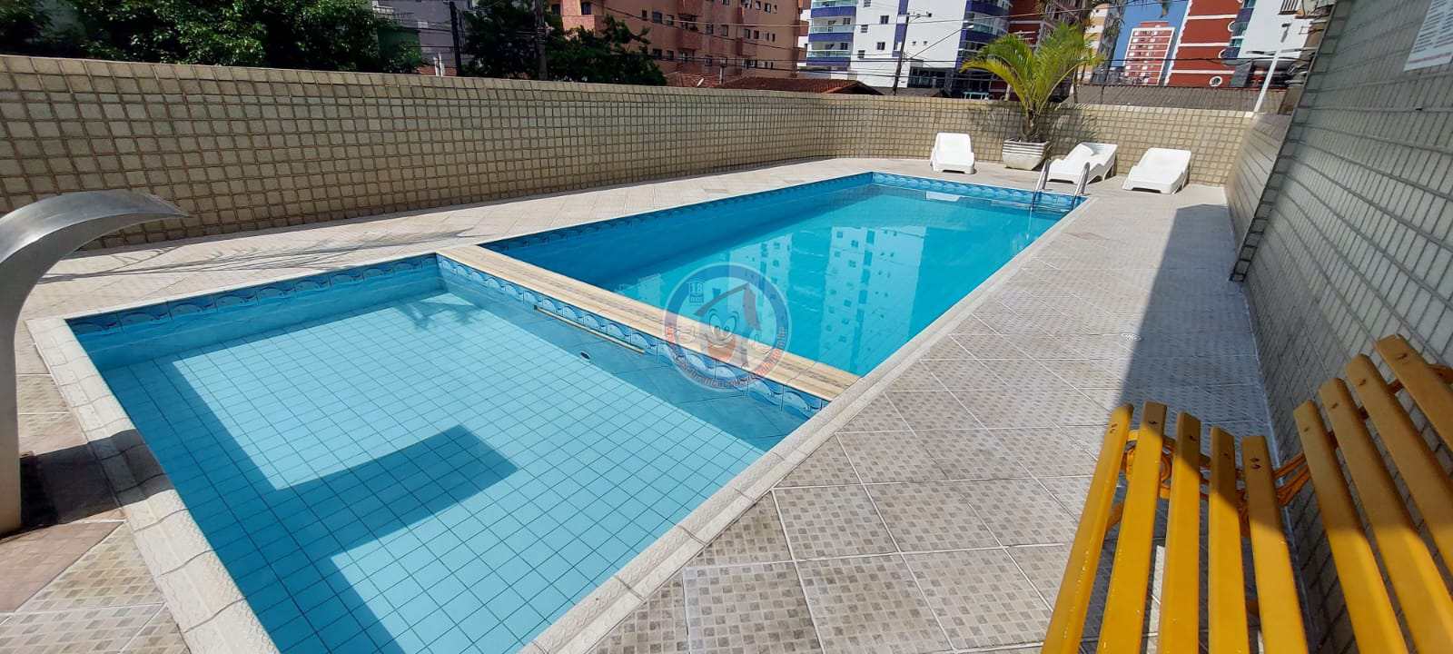 Apartamento à venda com 2 quartos, 100m² - Foto 2