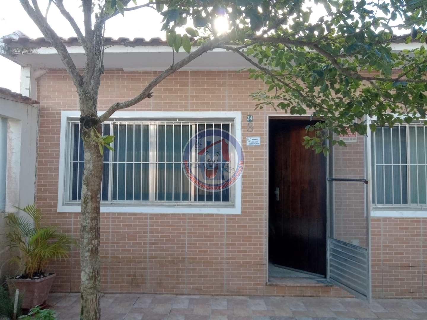 Casa à venda com 2 quartos, 62m² - Foto 2