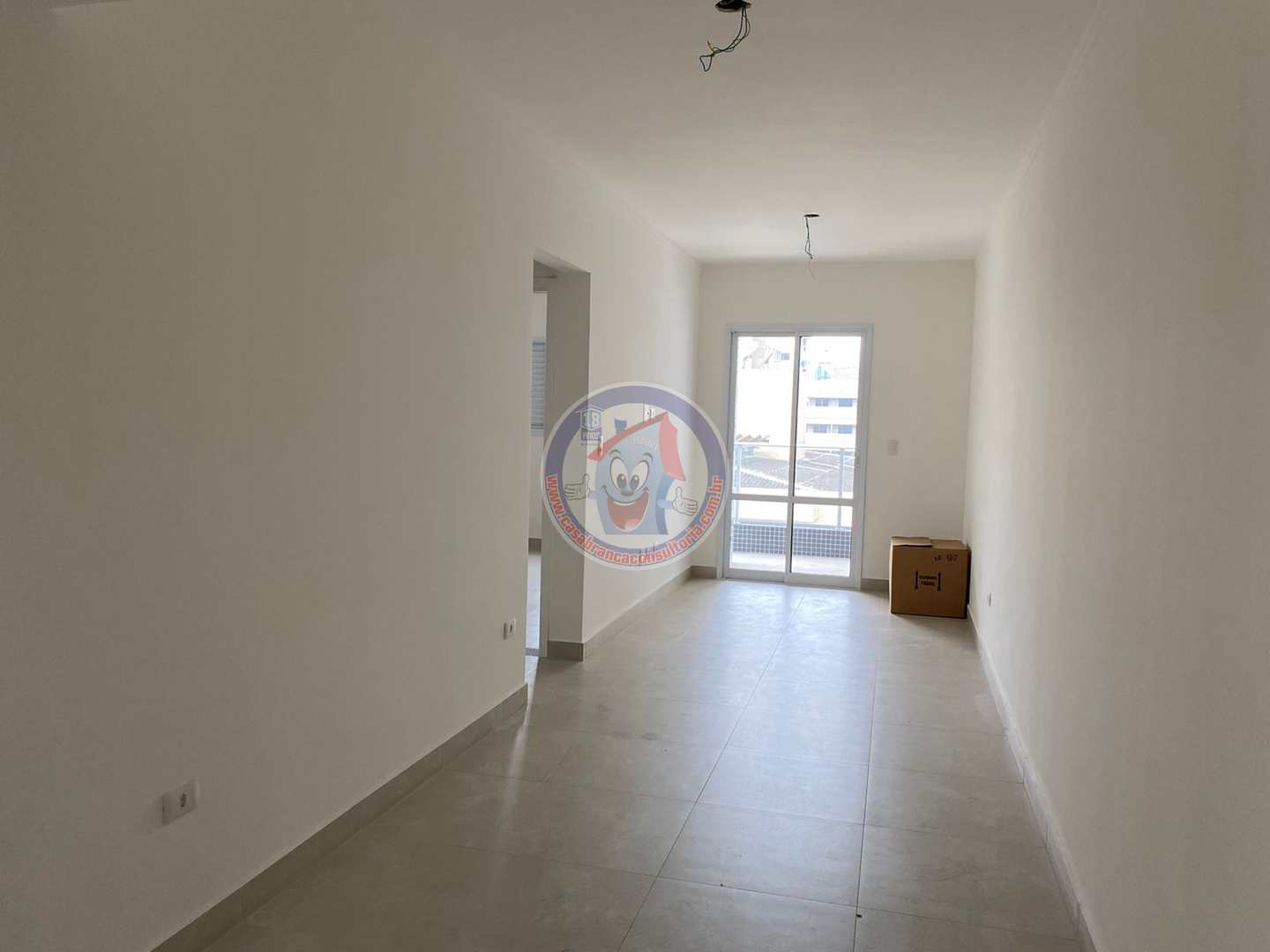 Apartamento à venda com 2 quartos, 64m² - Foto 1