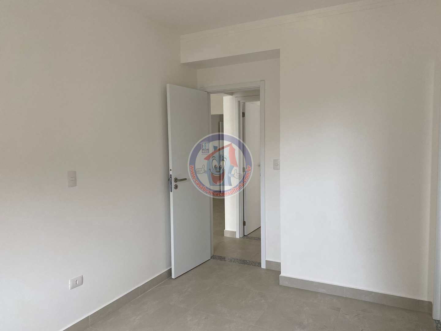 Apartamento à venda com 2 quartos, 64m² - Foto 7