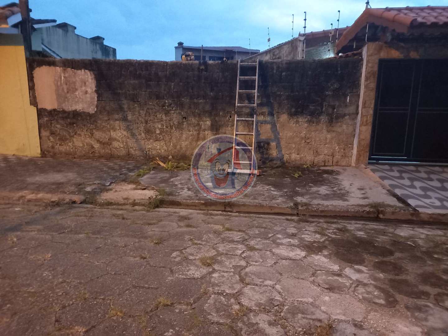 Terreno à venda, 201m² - Foto 1