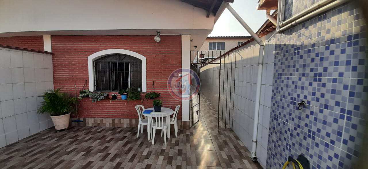 Casa à venda com 2 quartos, 67m² - Foto 3