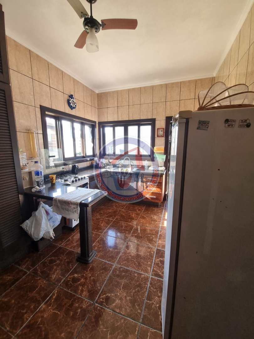 Sobrado à venda com 3 quartos, 370m² - Foto 6