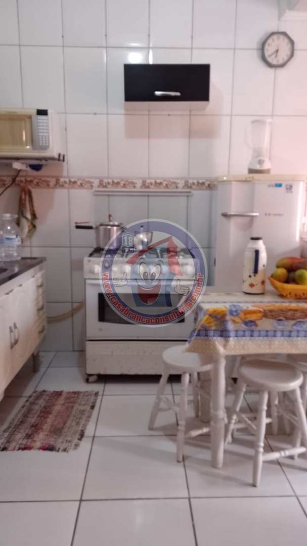 Sobrado à venda com 2 quartos, 70m² - Foto 3