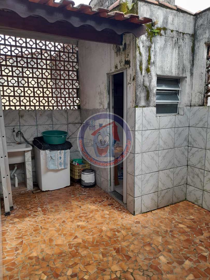 Casa à venda com 2 quartos, 400m² - Foto 4