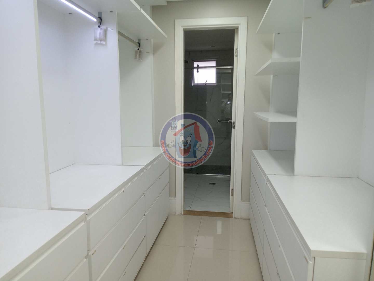 Apartamento à venda com 4 quartos, 337m² - Foto 4