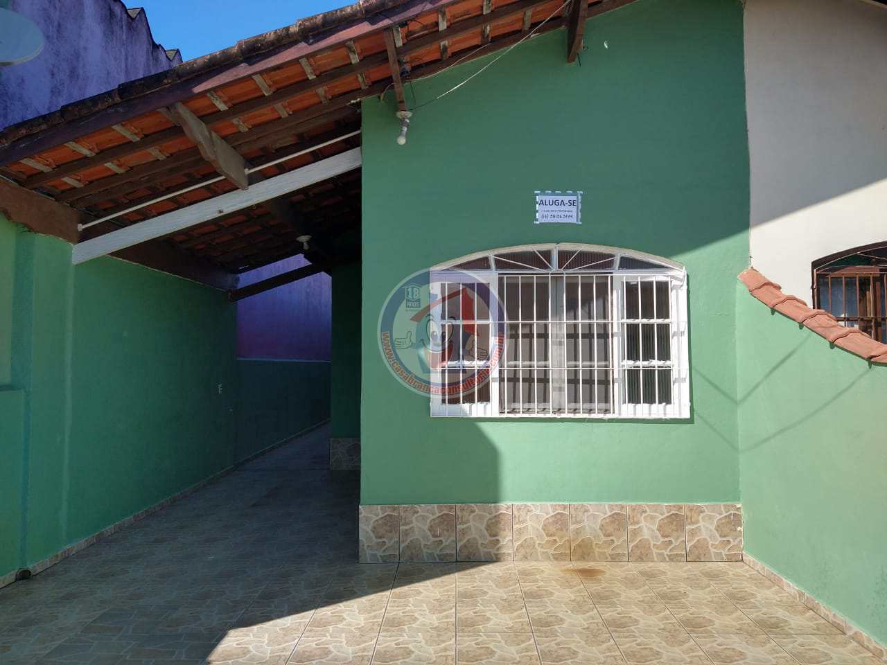 Casa à venda com 2 quartos, 71m² - Foto 1