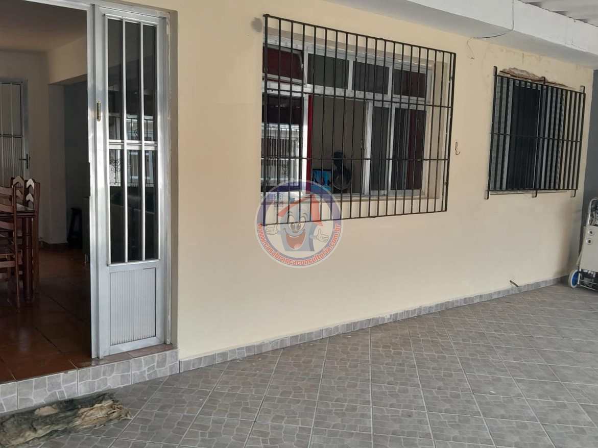 Casa à venda com 3 quartos, 70m² - Foto 1