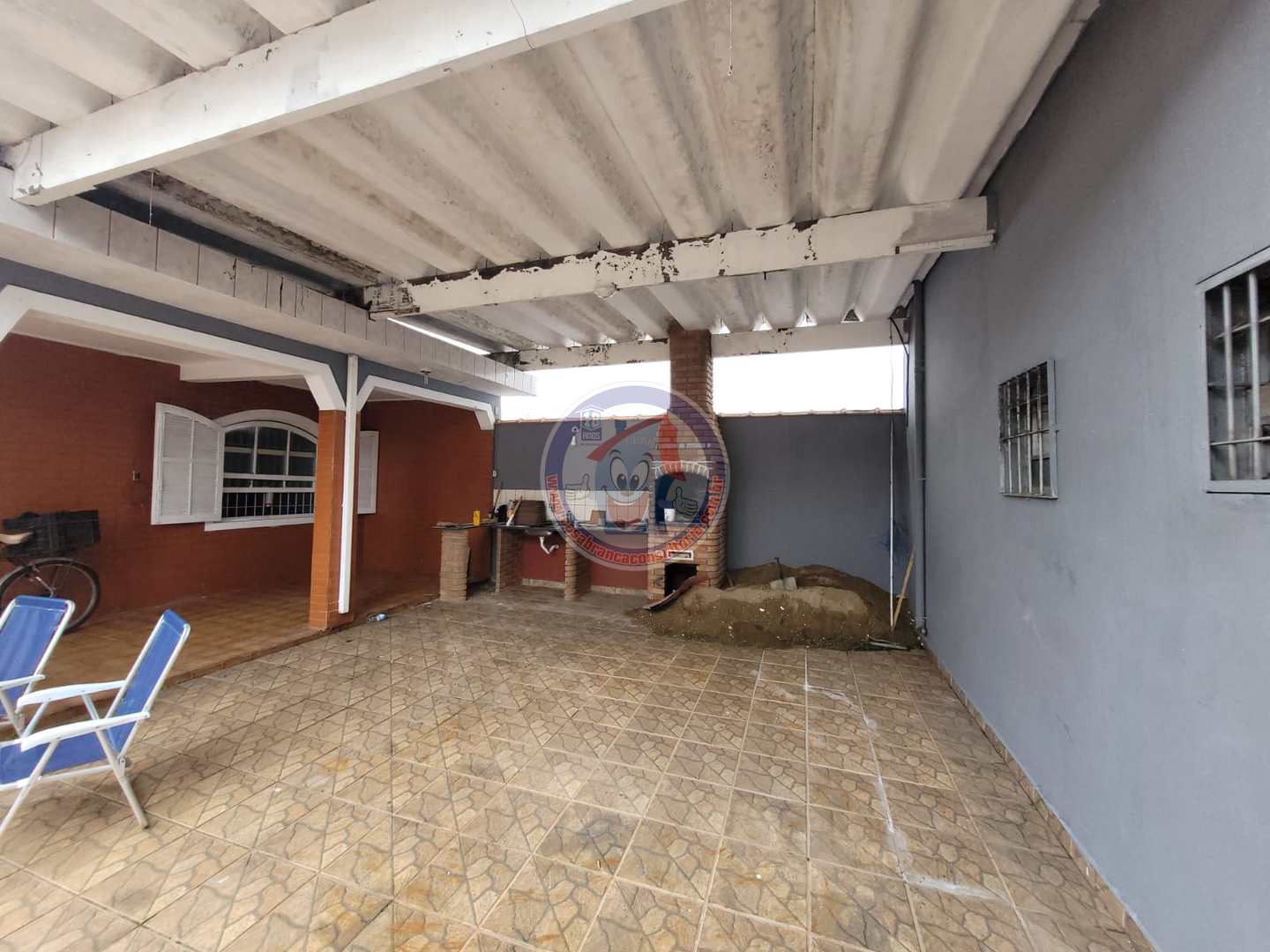 Casa à venda com 2 quartos, 163m² - Foto 2