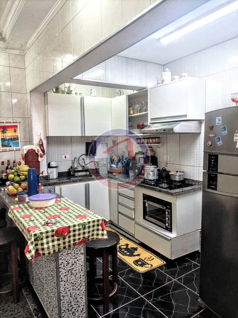 Casa à venda com 3 quartos, 75m² - Foto 3