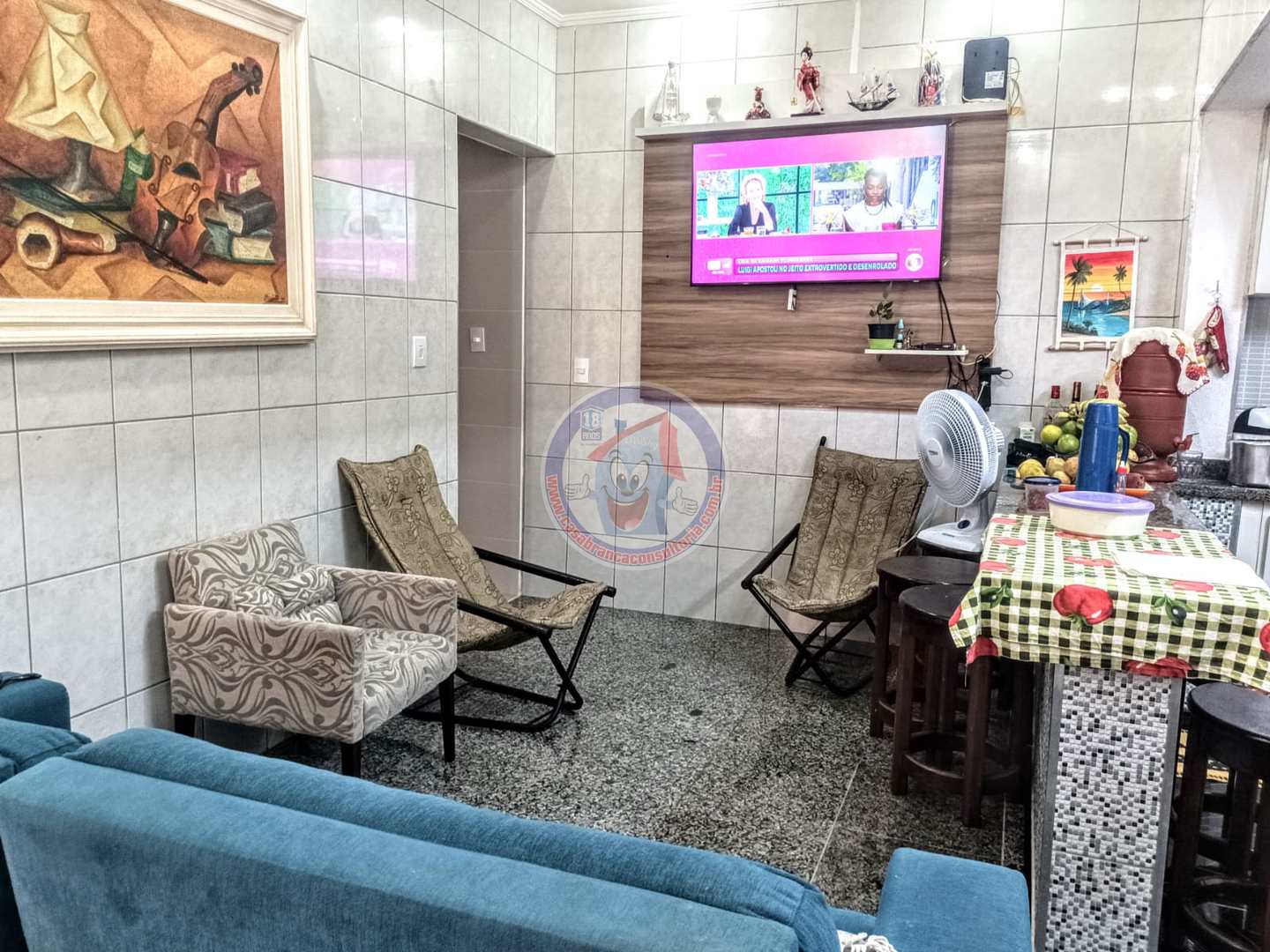 Casa à venda com 3 quartos, 75m² - Foto 1