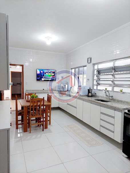 Casa à venda com 2 quartos, 150m² - Foto 15