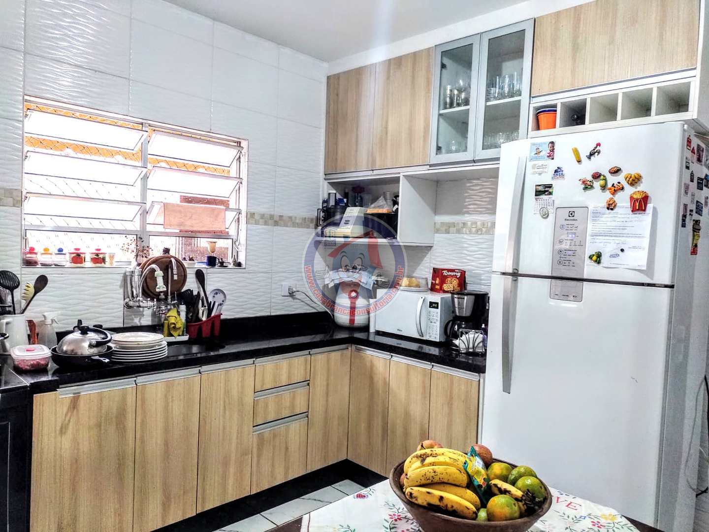 Casa à venda com 2 quartos, 67m² - Foto 2