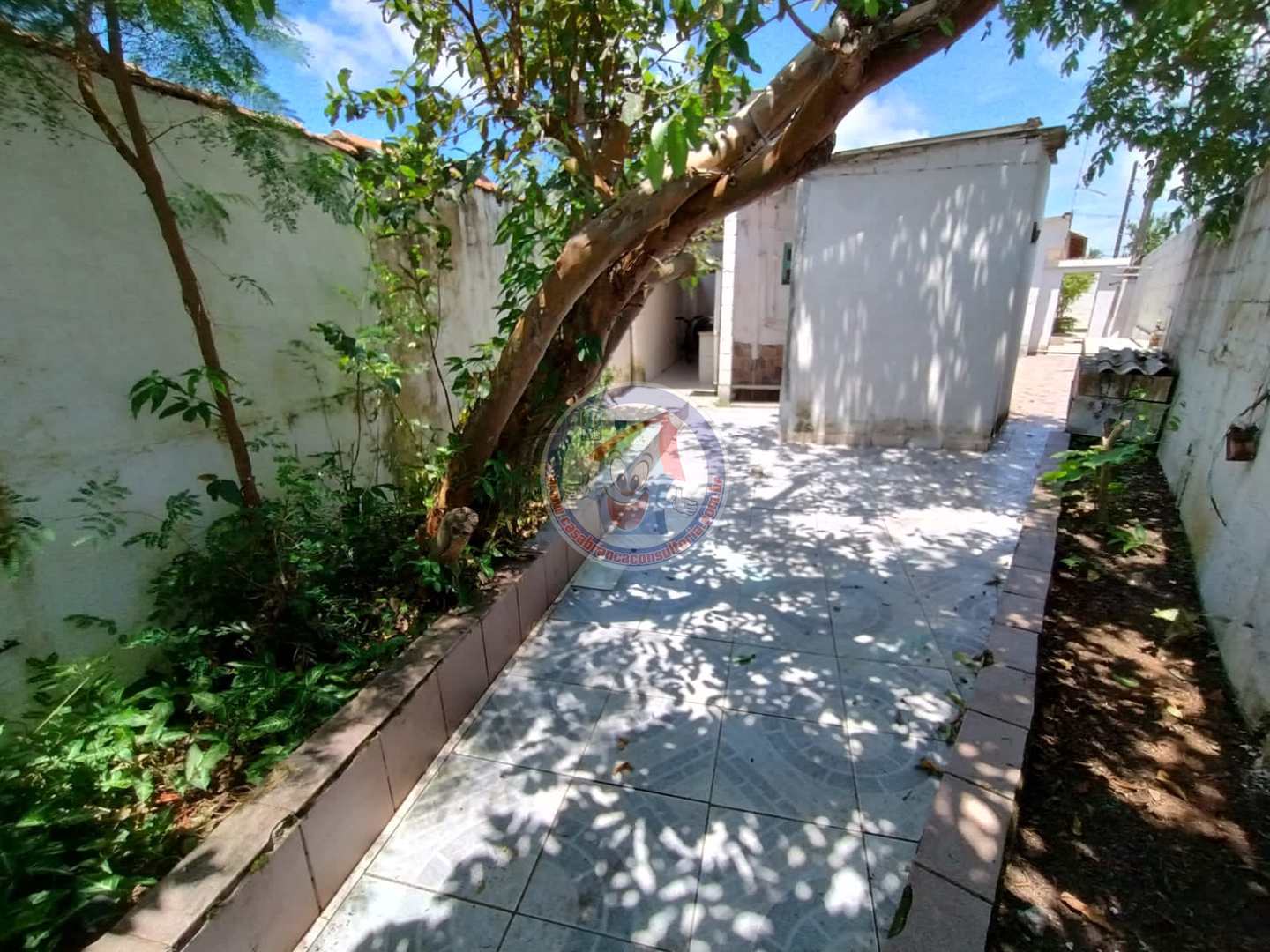 Casa à venda com 2 quartos, 106m² - Foto 4