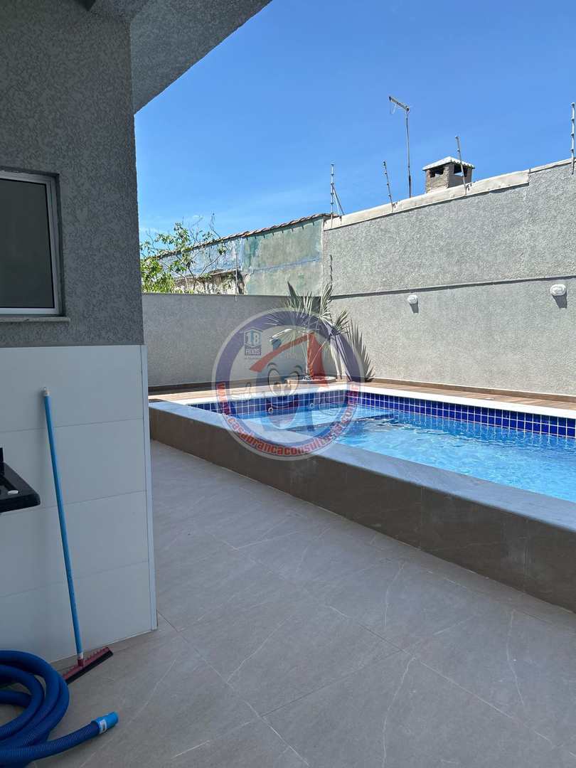 Casa à venda com 3 quartos, 256m² - Foto 2