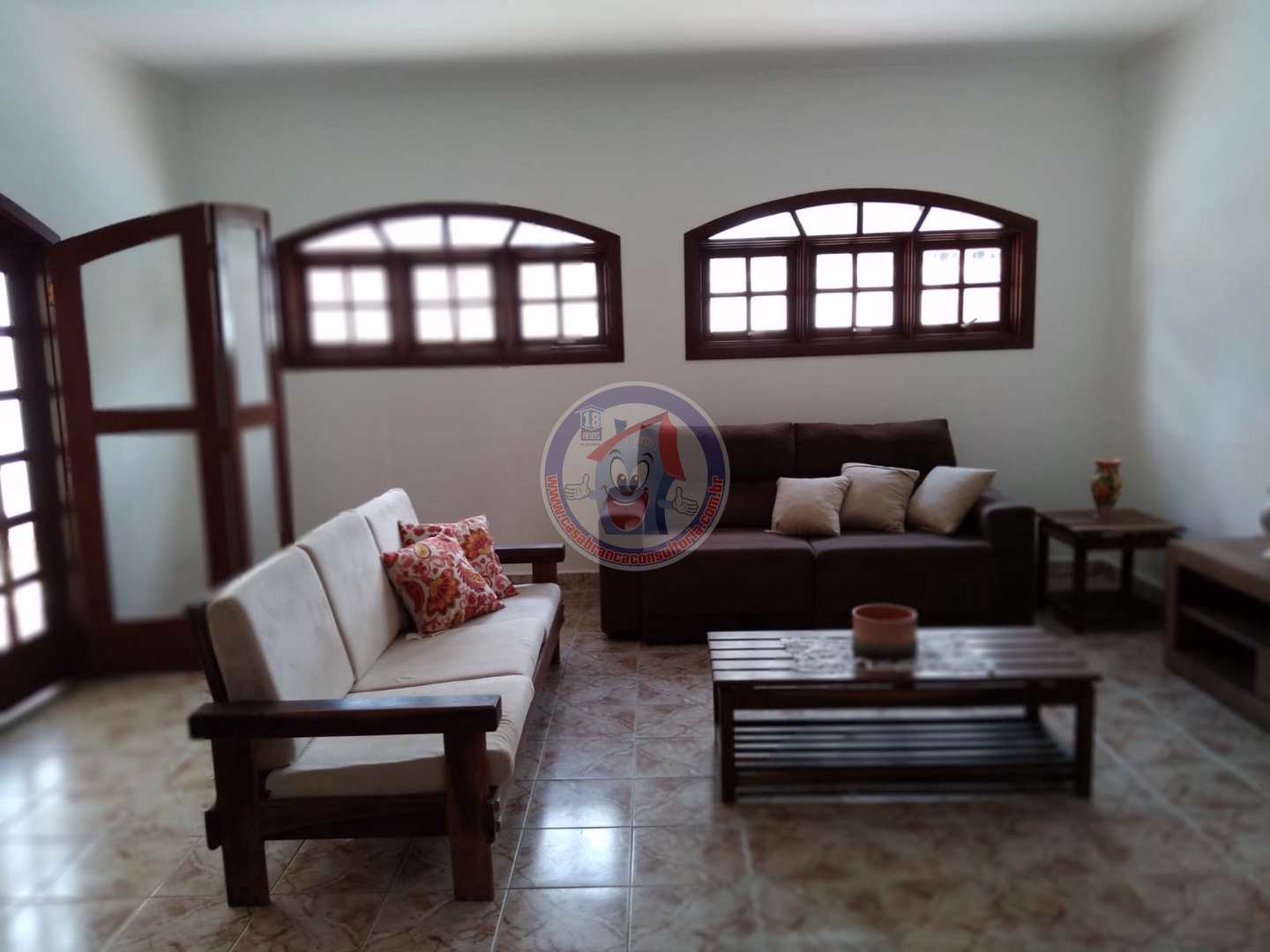 Casa à venda com 4 quartos, 270m² - Foto 4