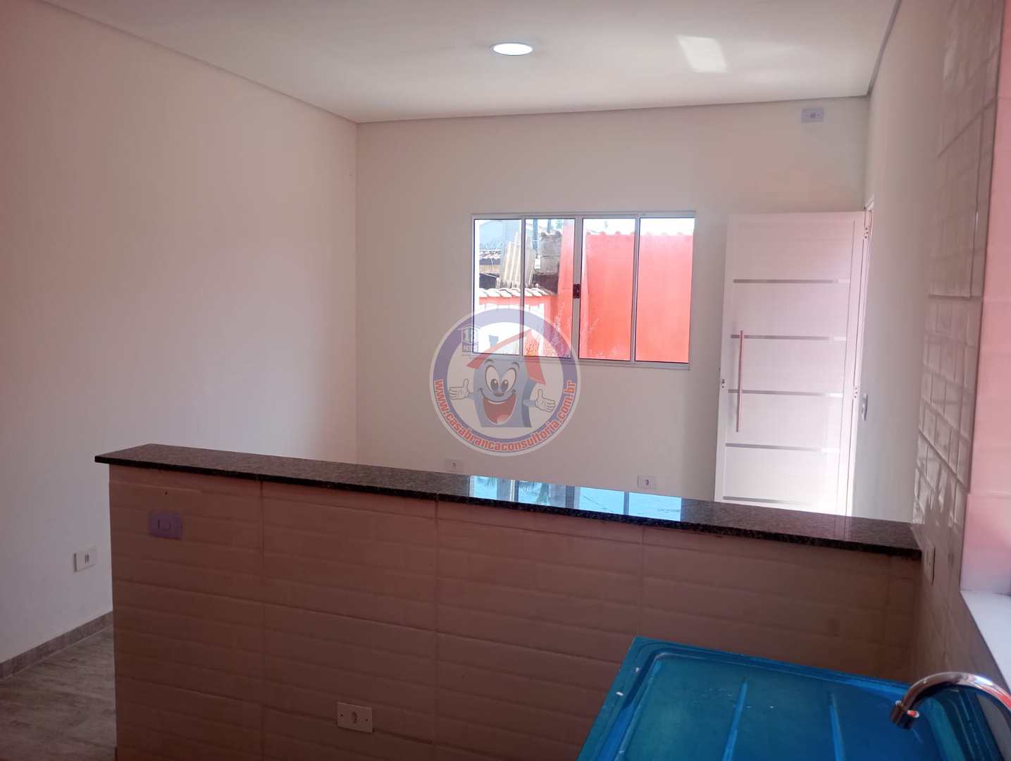 Casa à venda com 2 quartos, 65m² - Foto 9