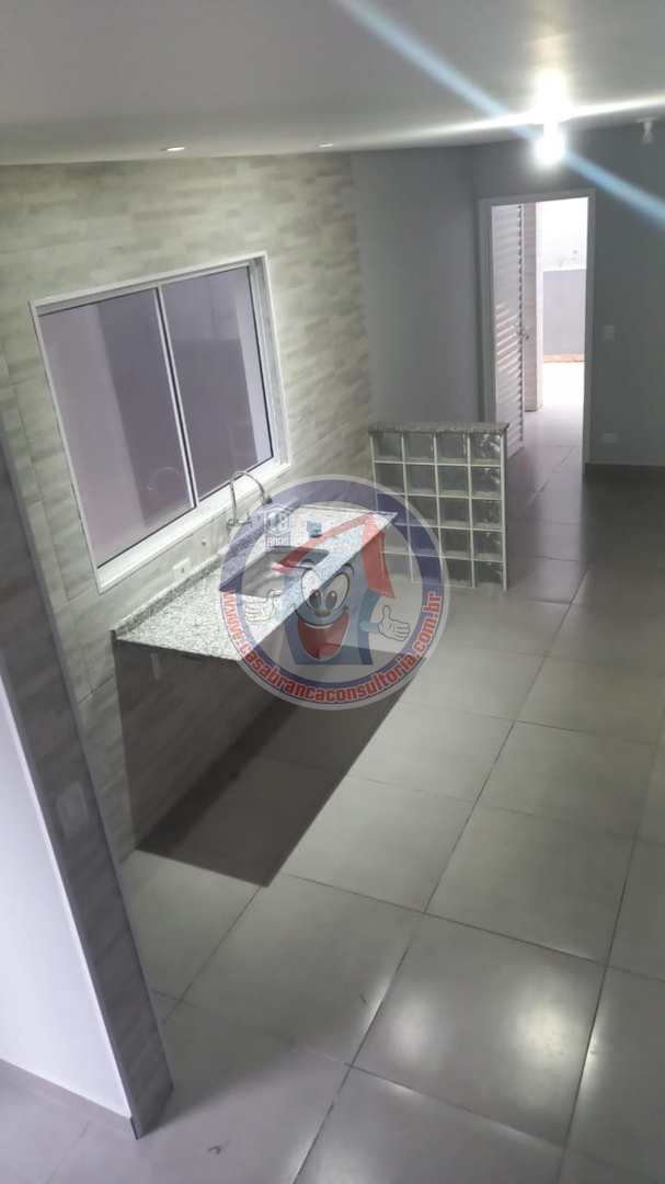 Sobrado à venda com 2 quartos, 128m² - Foto 1