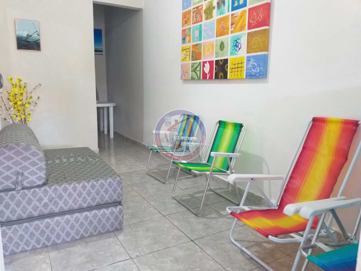 Casa à venda com 3 quartos, 50m² - Foto 2