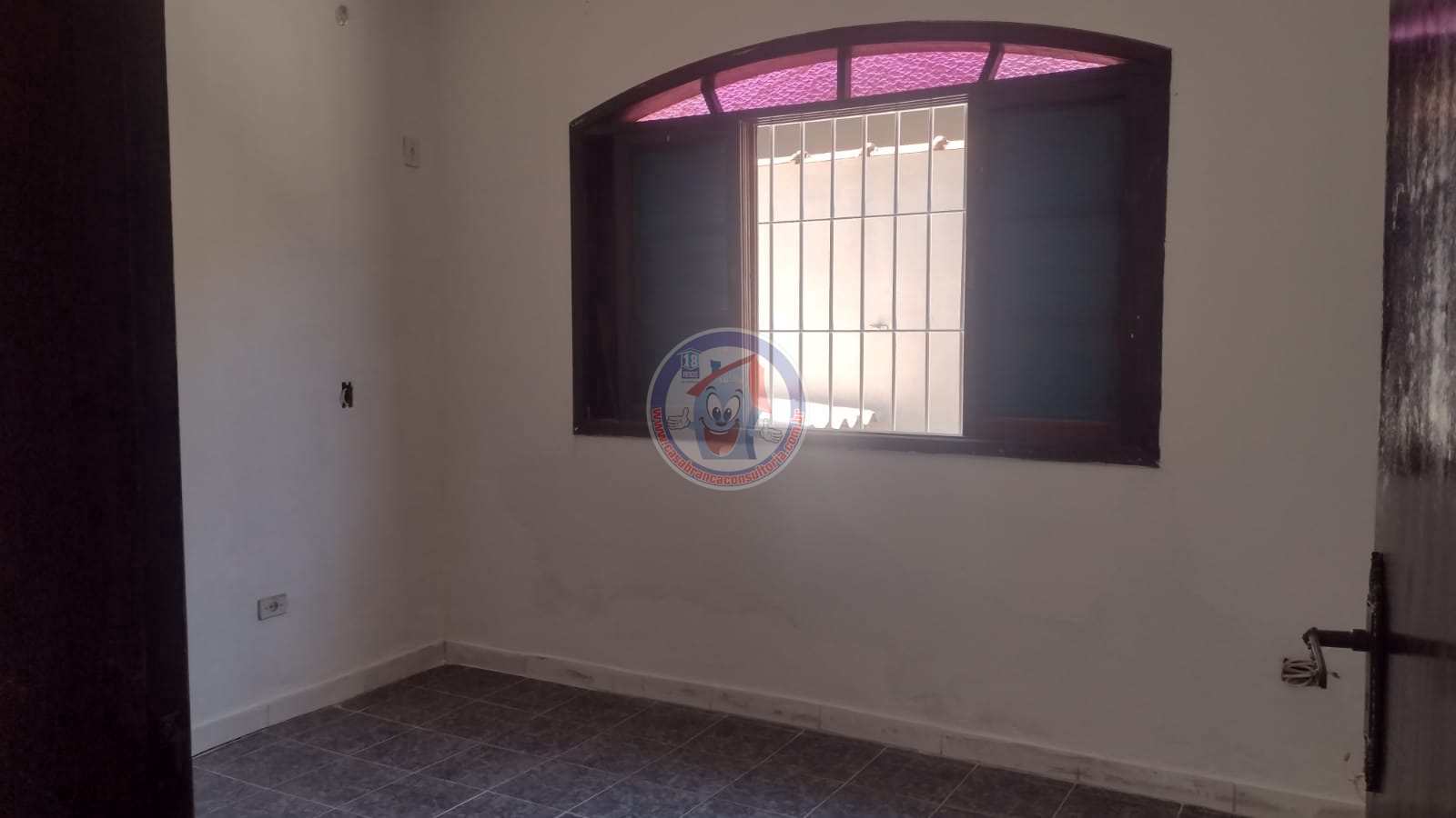 Casa à venda com 5 quartos, 138m² - Foto 11